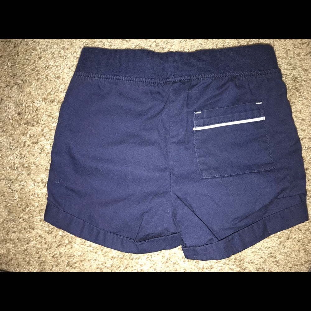Shorts - Picture 3 of 3